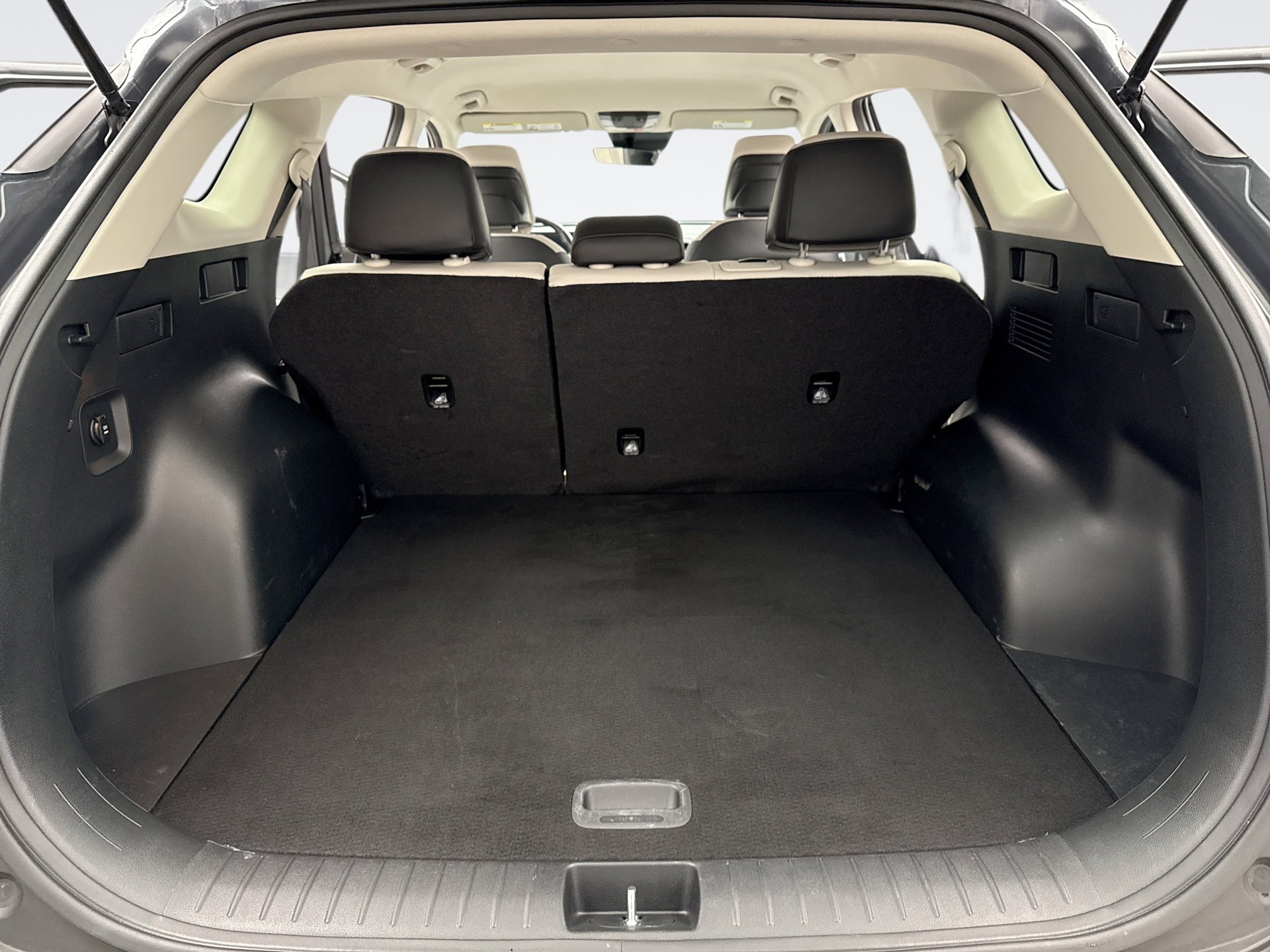 Used 2023 Kia Sportage EX image 22