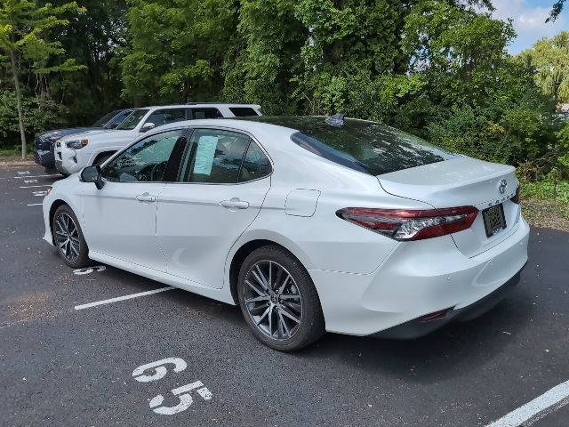 Used 2021 Toyota Camry XLE w/ Navigation Package FWD image 8