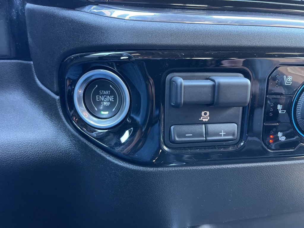 Used 2024 Chevrolet Silverado 2500 High Country w/ Technology Package image 13