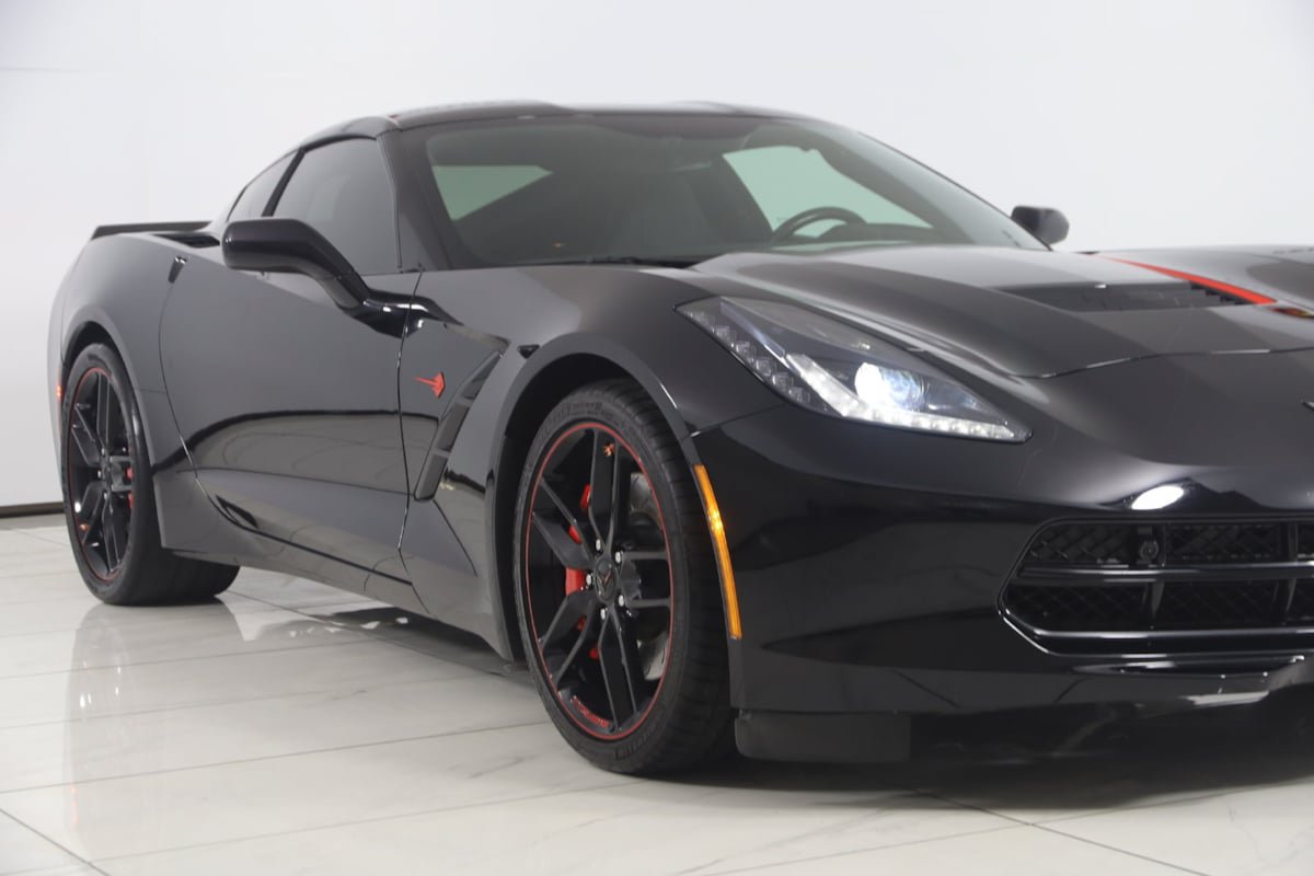 Used 2017 Chevrolet Corvette Stingray Coupe w/ Z51 3LT RWD image 47
