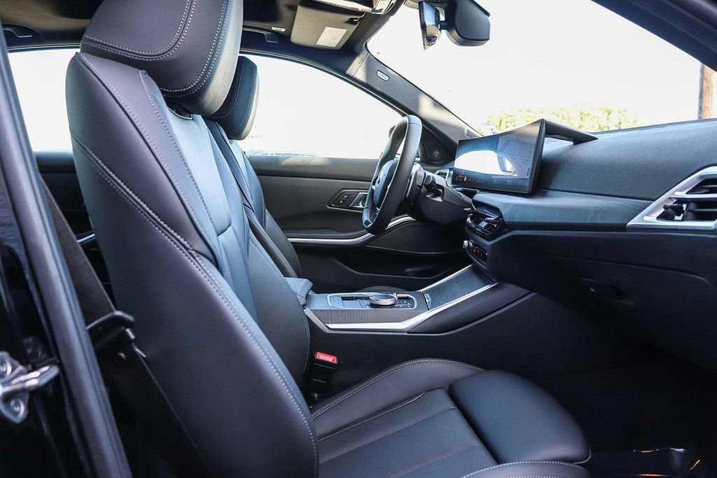 Used 2025 BMW 330i Sedan w/ Premium Package image 16