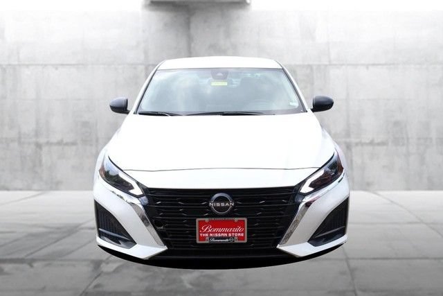 Certified 2025 Nissan Altima 2.5 SV FWD image 4