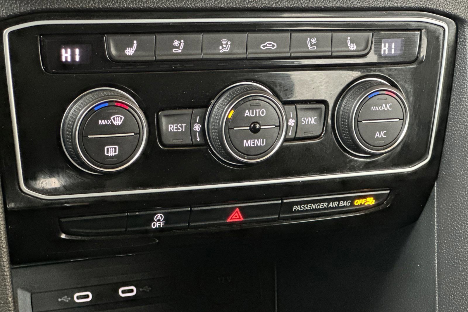 Used 2021 Volkswagen Atlas SEL Premium image 22