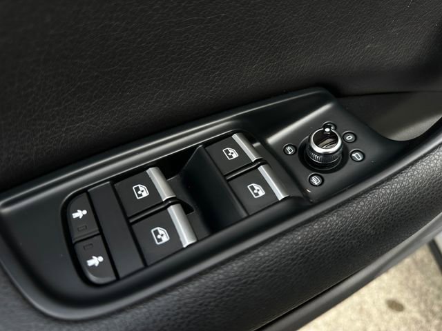 Used 2018 Audi Q7 3.0T Premium Plus w/ Premium Plus Package image 12