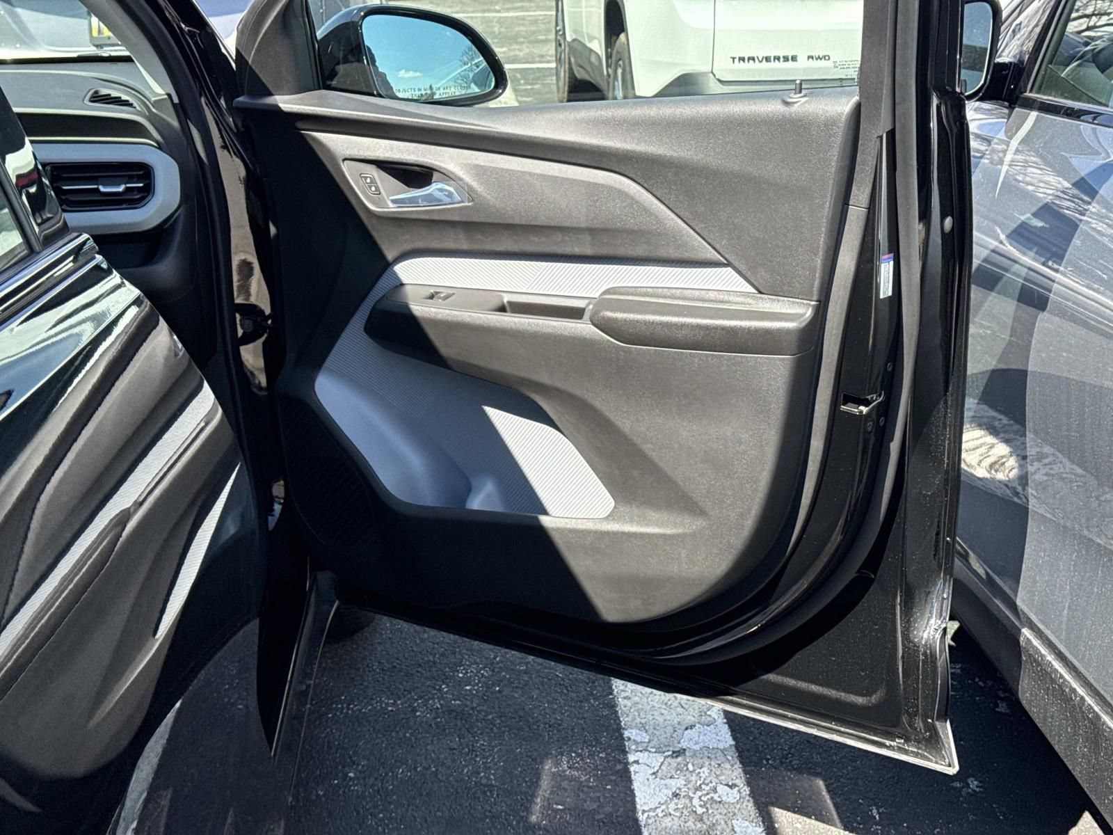 New 2027 Chevrolet Bolt LT w/ Comfort Package FWD image 10