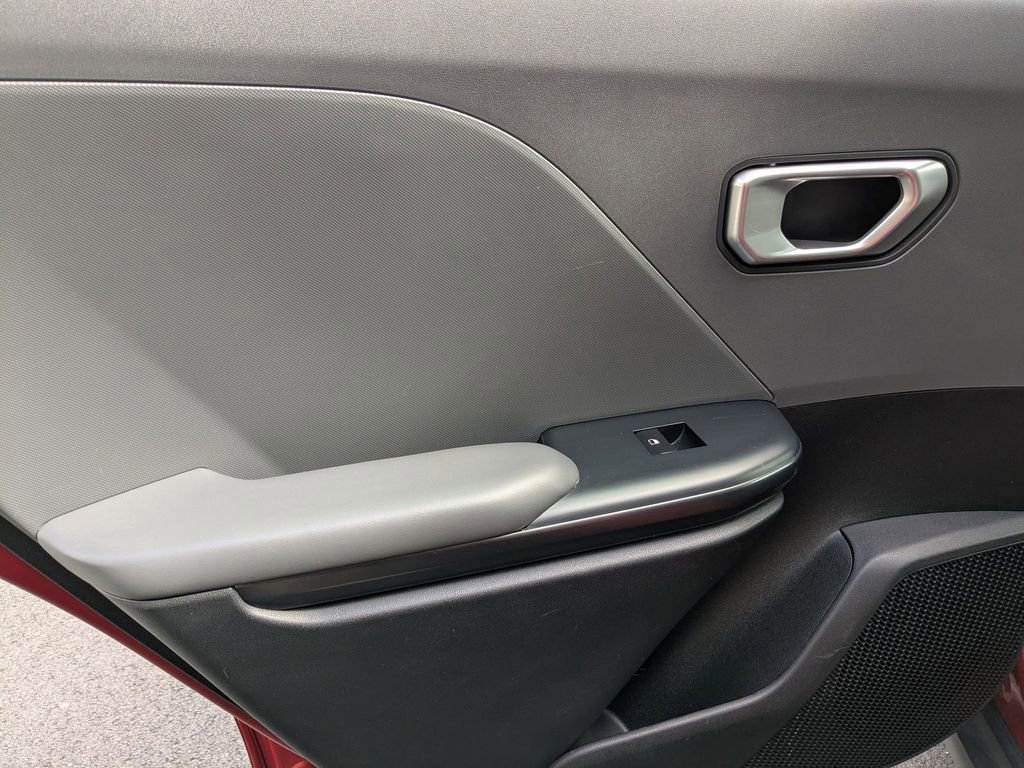 Used 2025 Kia K4 LXS image 24