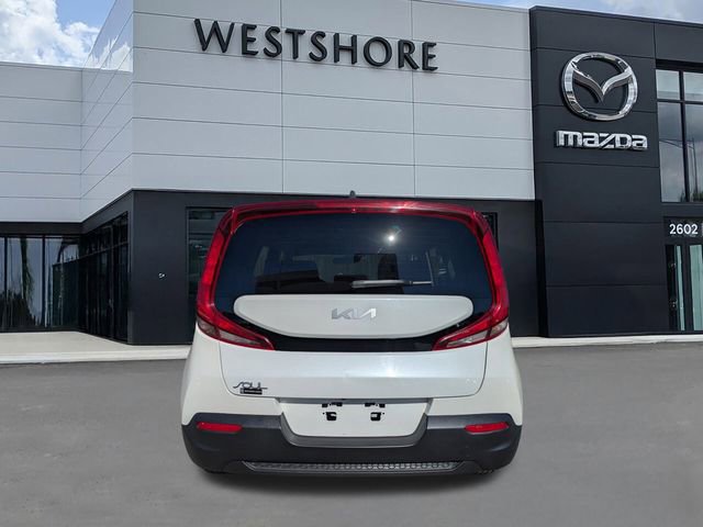 Used 2022 Kia Soul LX w/ Technology Package image 4
