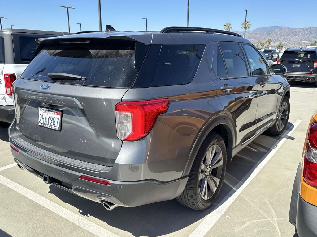 Used 2023 Ford Explorer XLT w/ Equipment Group 202A RWD image 11