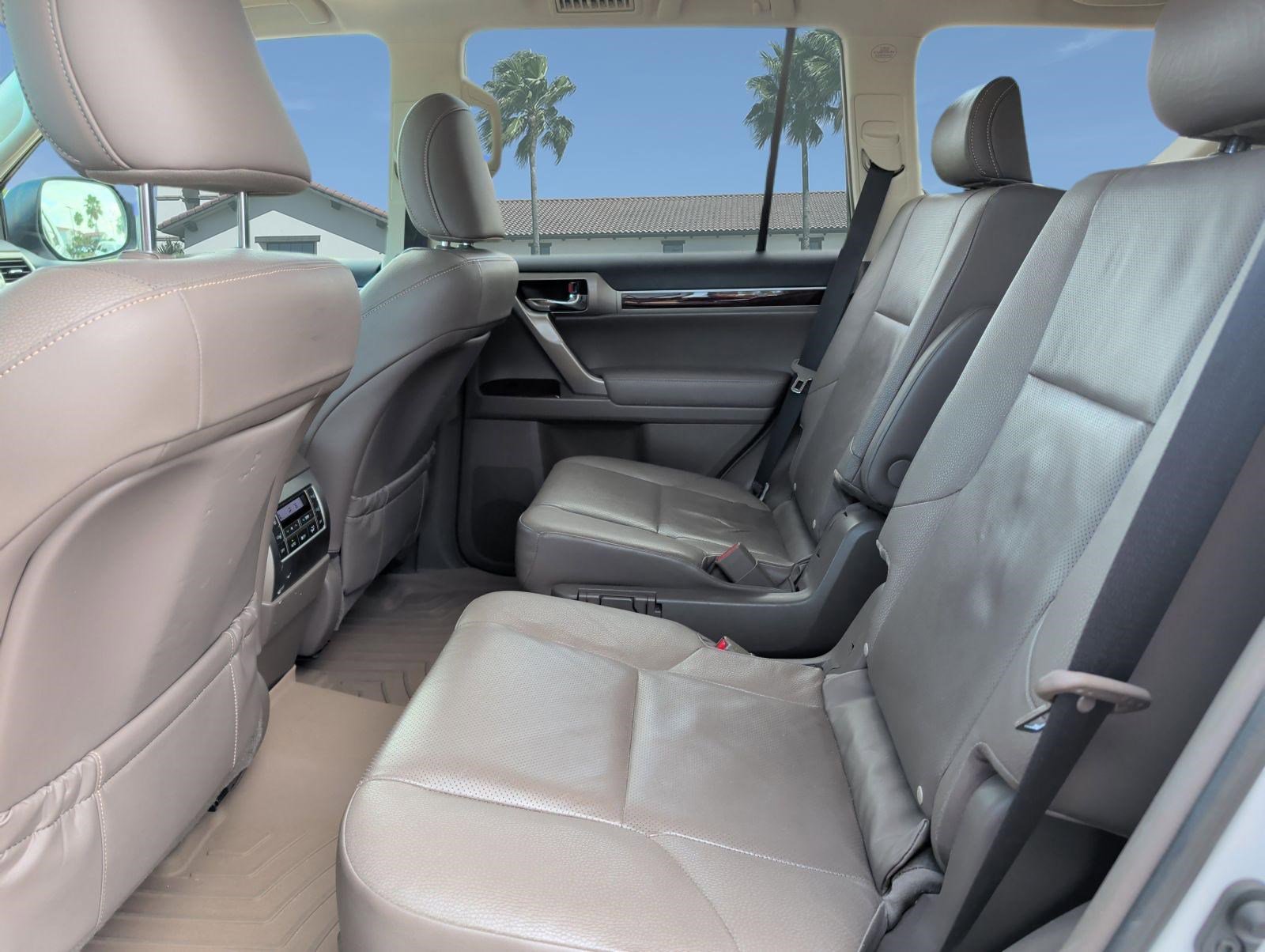 Used 2019 Lexus GX 460 Premium AWD/4WD image 25