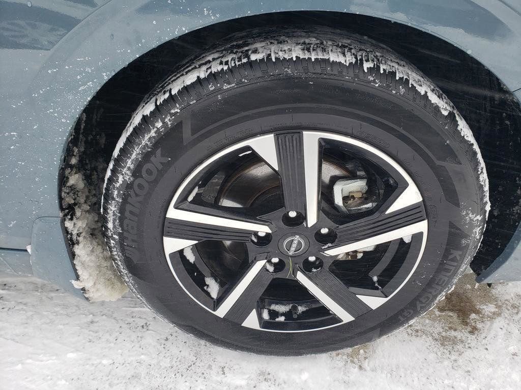 Certified 2025 Nissan Sentra SV w/ All-Weather Package FWD image 47