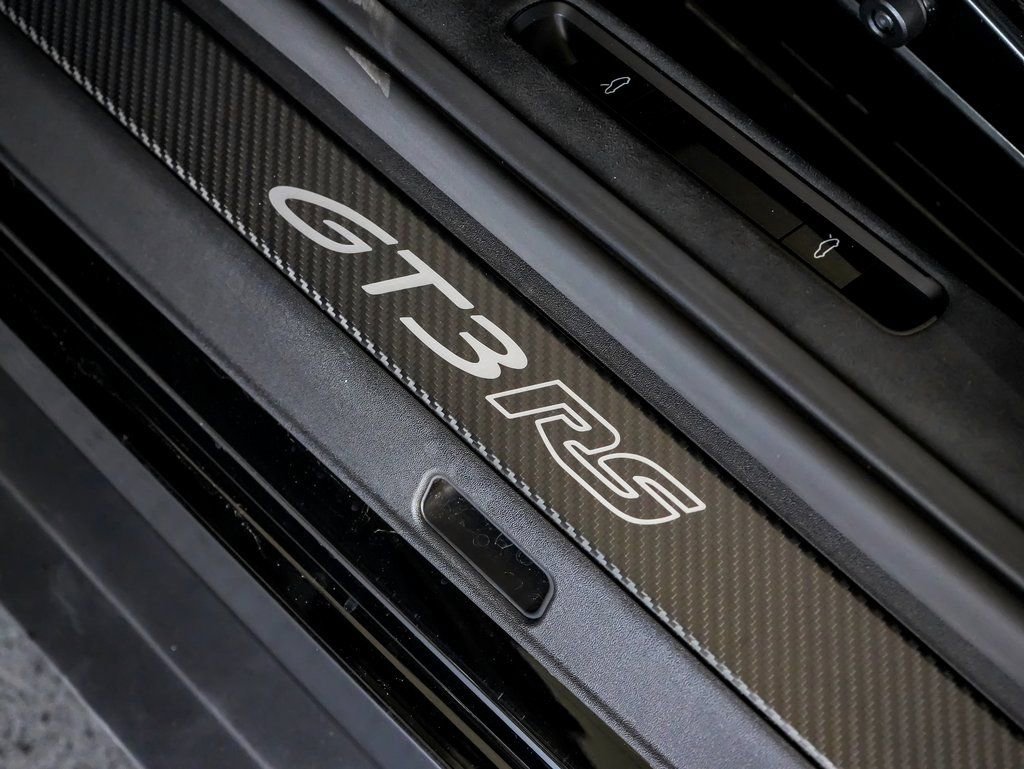 Certified 2025 Porsche 911 GT3 RS RWD image 14