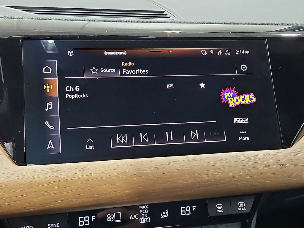 Used 2023 Audi e-tron GT Premium Plus image 19