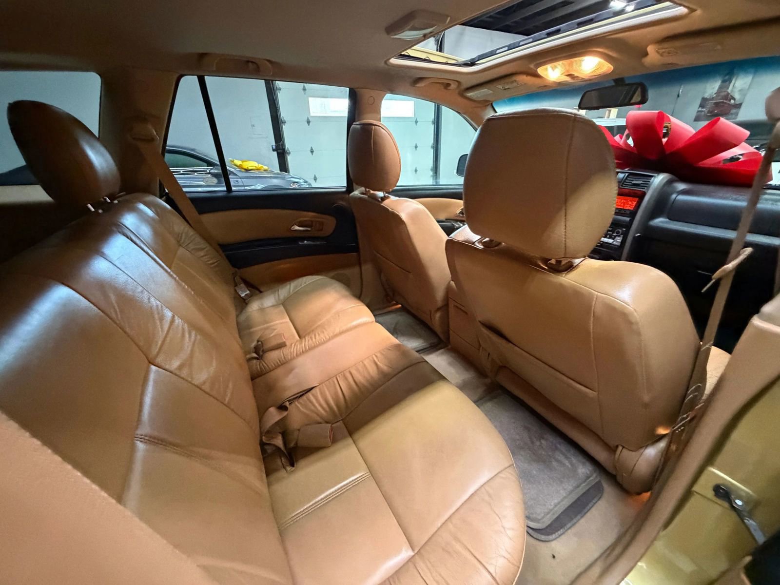 Used 2002 Isuzu Axiom XS RWD image 24