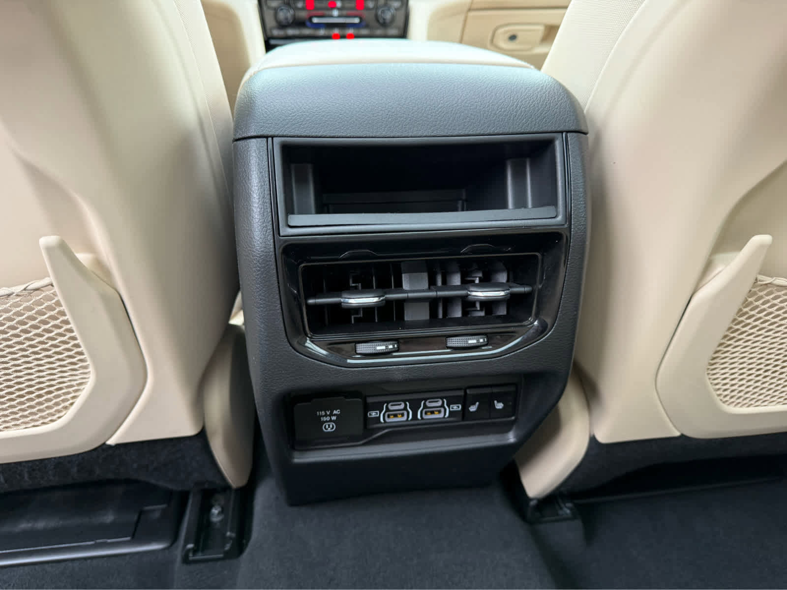 Used 2024 Jeep Grand Cherokee Limited image 24