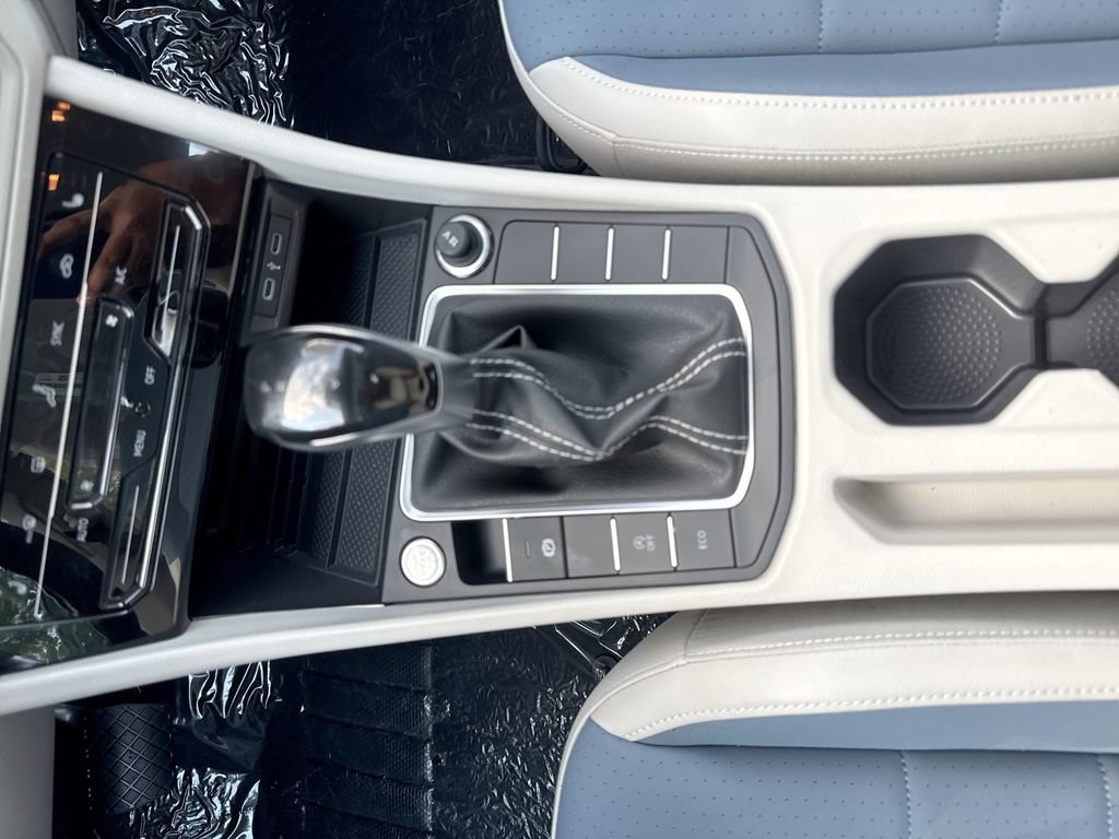 New 2026 Volkswagen Jetta SE FWD image 22