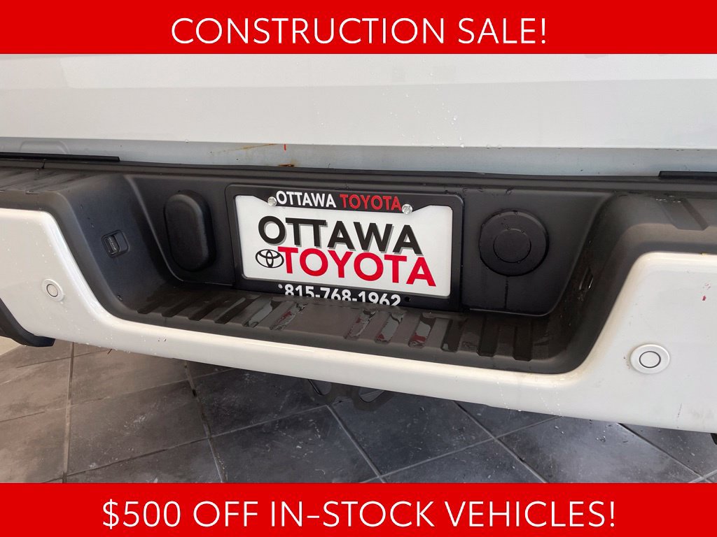 Used 2022 Chevrolet Colorado LT w/ Fleet Safety Package RWD image 15