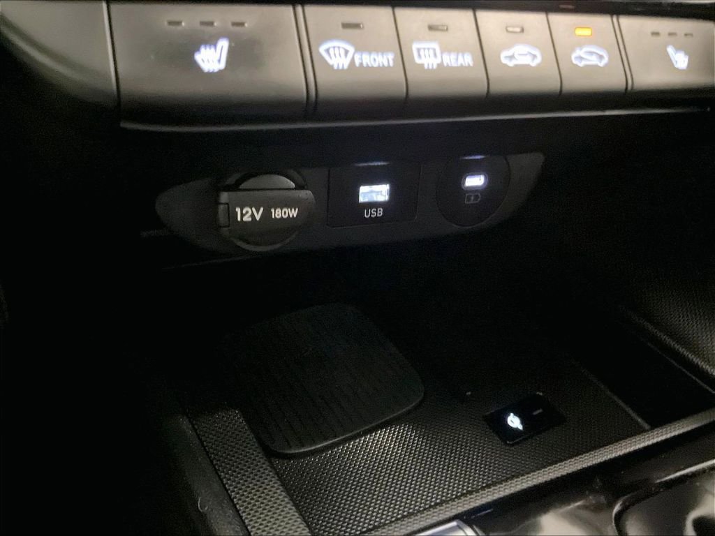 Used 2025 Hyundai Elantra Limited FWD image 27