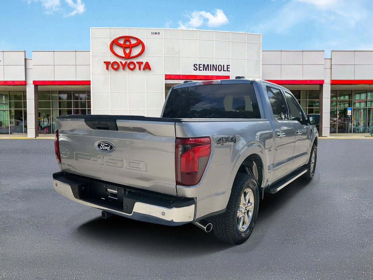 Used 2025 Ford F150 XLT w/ Equipment Group 301A Standard AWD/4WD image 3