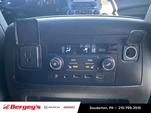 Used 2020 Chevrolet Suburban LT image 23