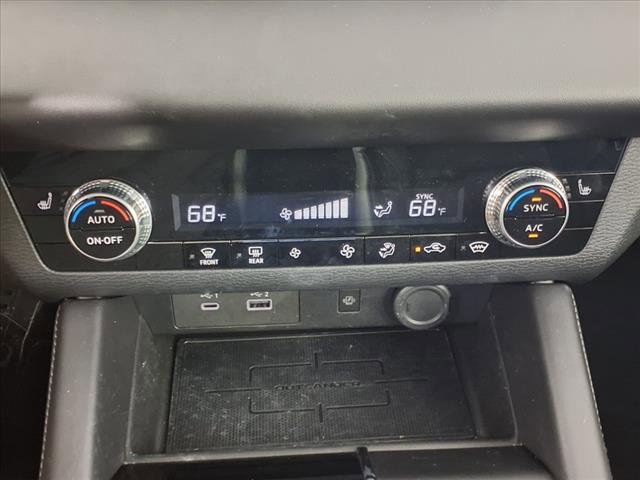 Used 2024 Mitsubishi Outlander SE image 21