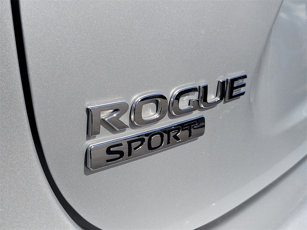 Used 2021 Nissan Rogue Sport S image 19