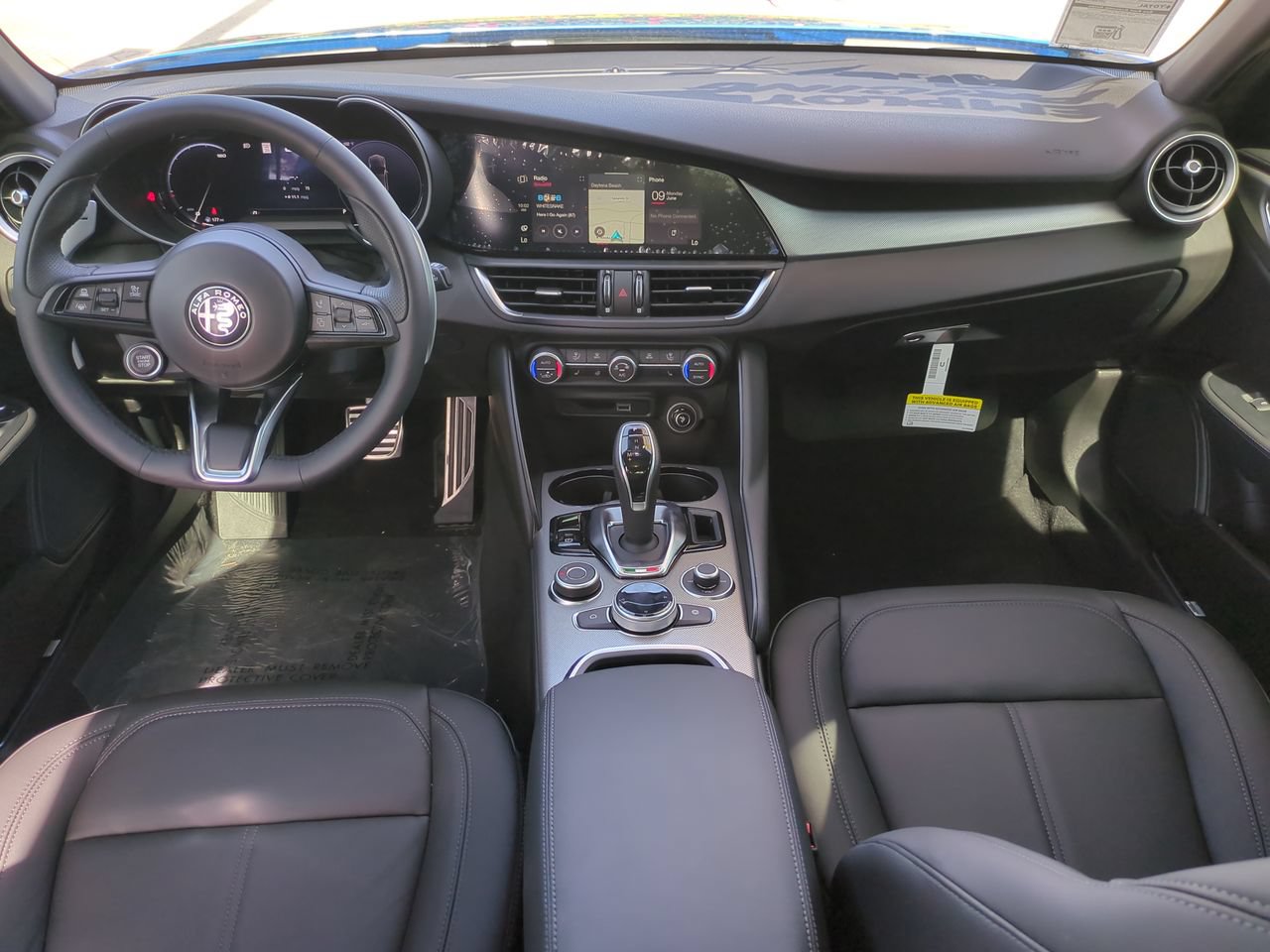 New 2025 Alfa Romeo Giulia w/ Driving Assist Package RWD image 13