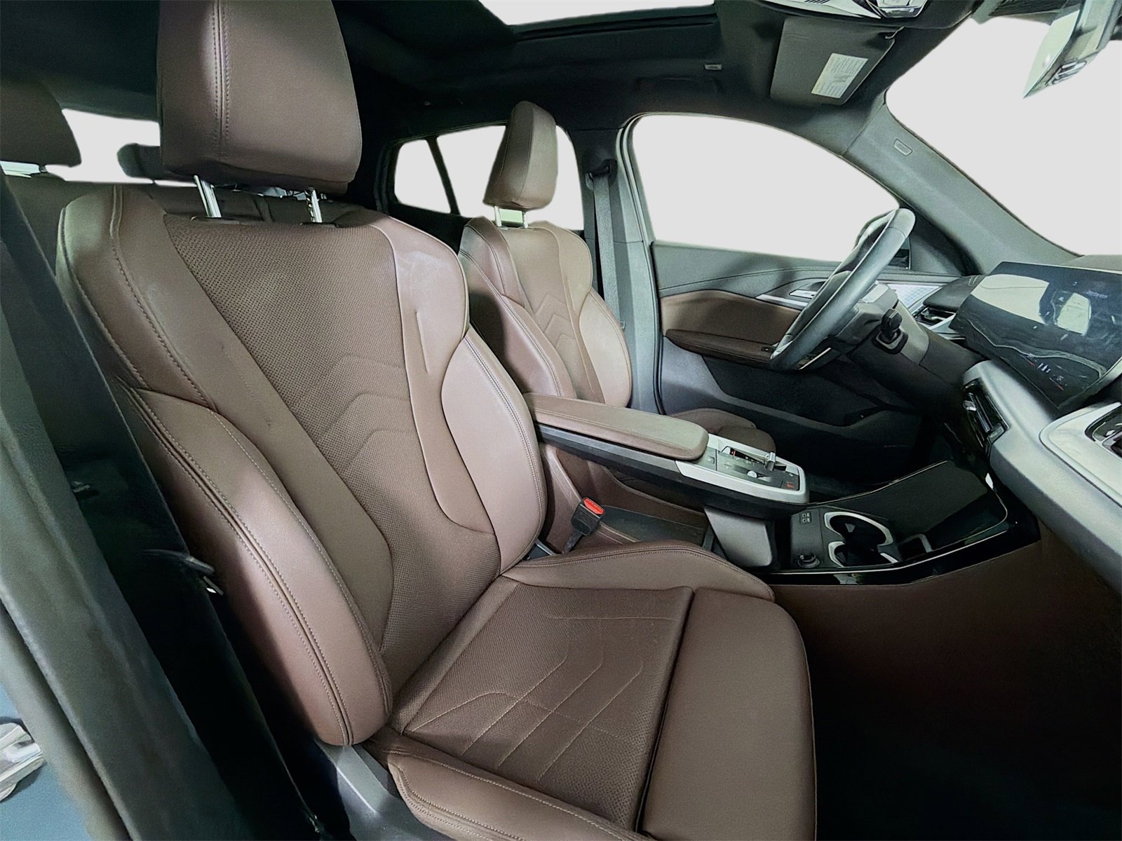 Used 2024 BMW X2 xDrive28i w/ Premium Package image 29