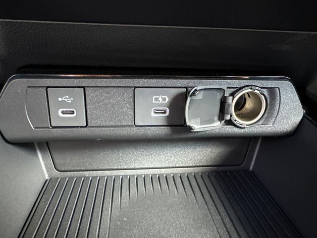 New 2026 Toyota Prius Plug-In Hybrid FWD image 31