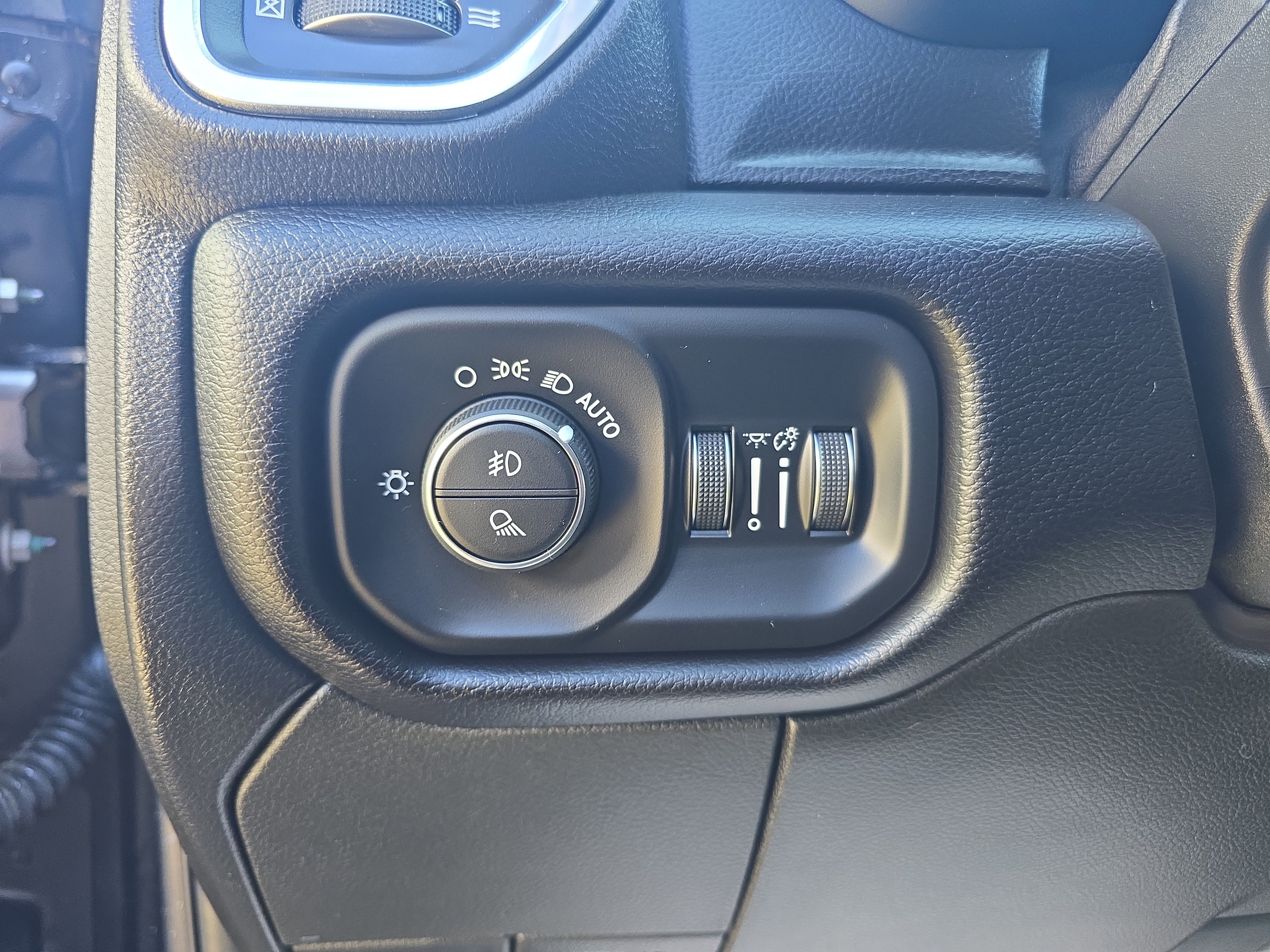 Used 2024 RAM 2500 Laramie image 19