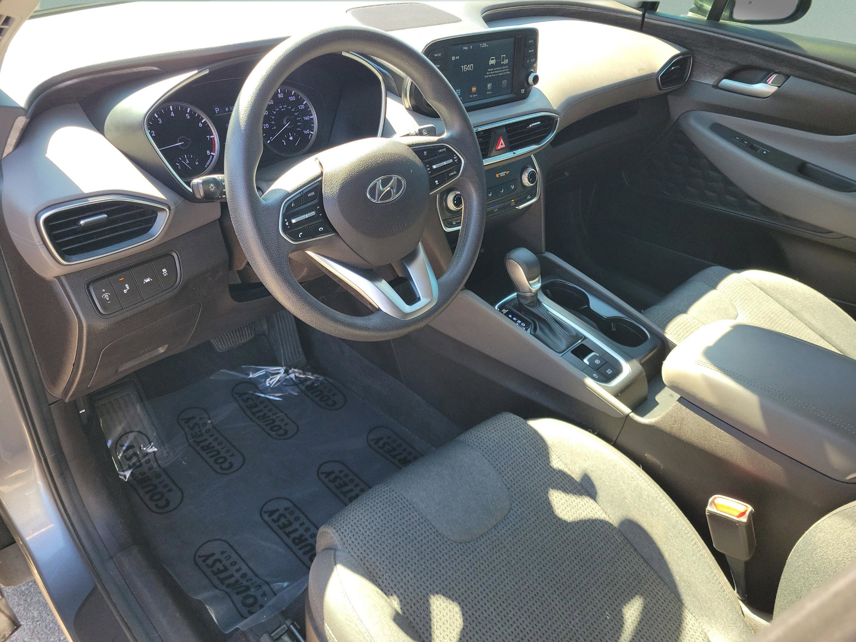 Used 2019 Hyundai Santa Fe SE image 21