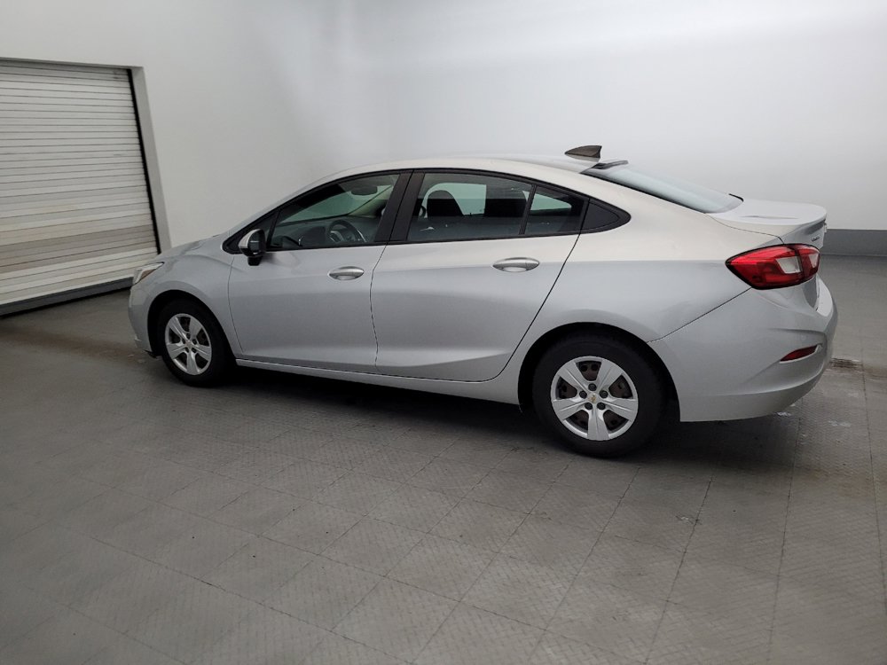Used 2018 Chevrolet Cruze LS FWD image 3