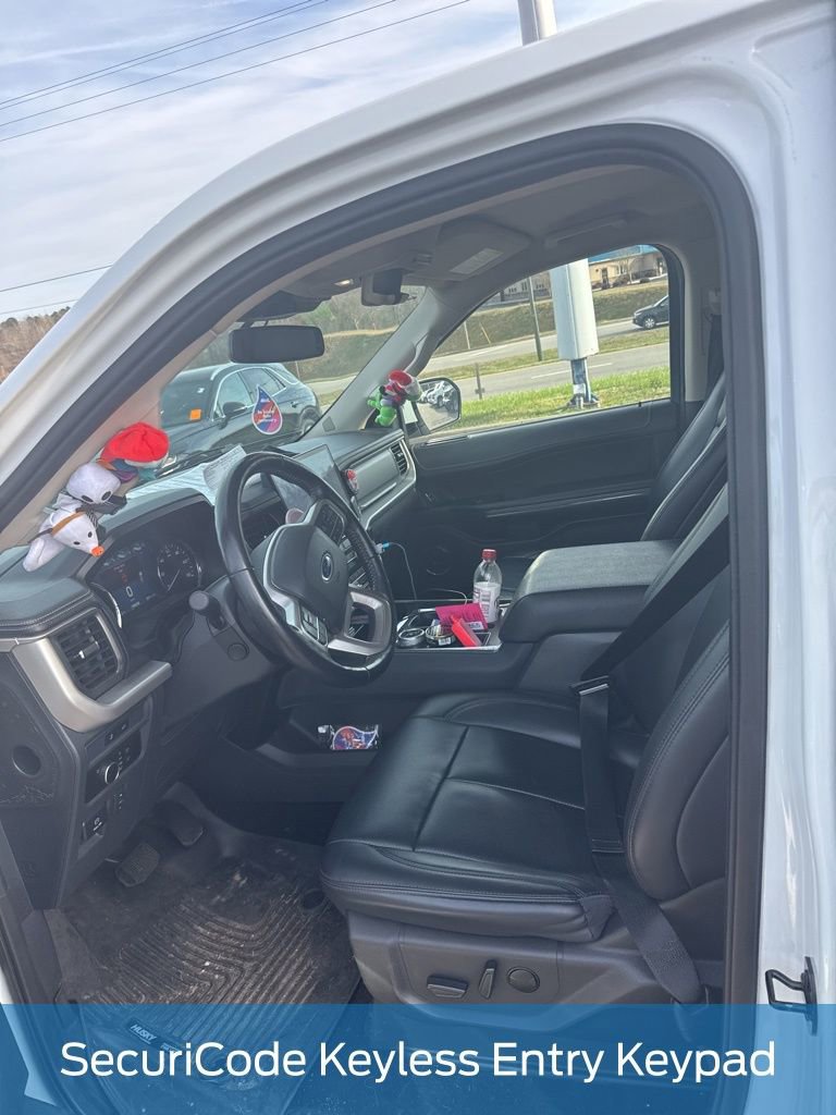 Used 2023 Ford Expedition Max XLT image 16