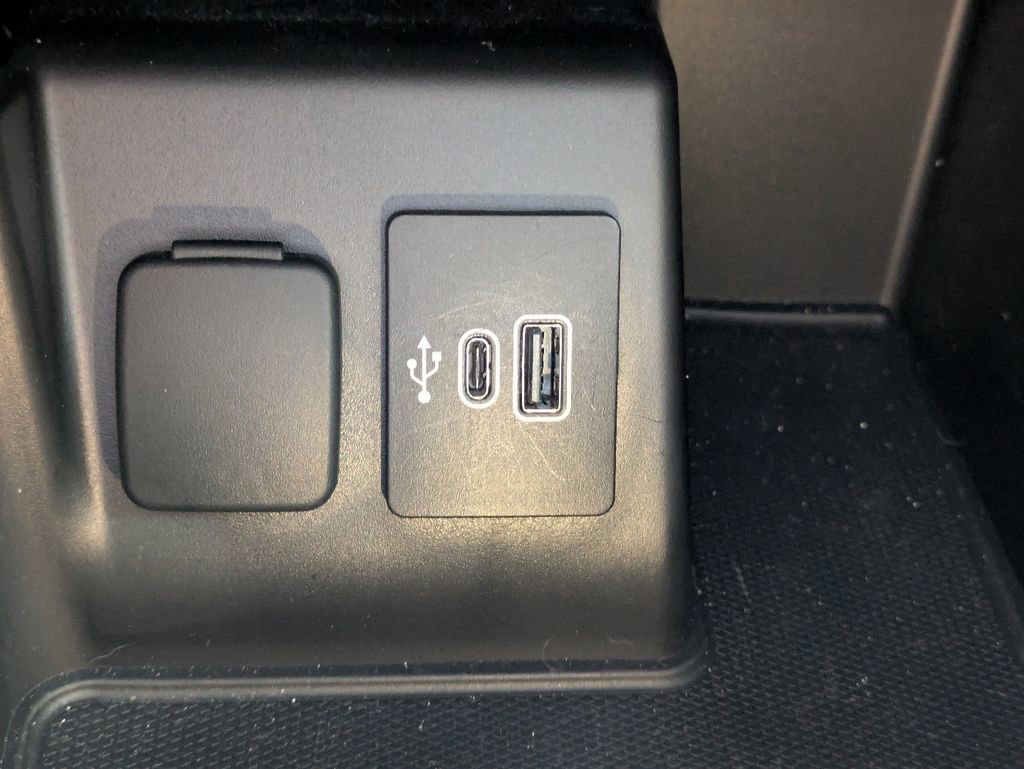 Certified 2025 Ford Explorer Active RWD image 22