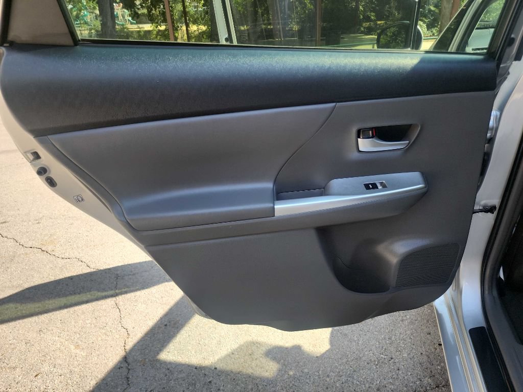 Used 2014 Toyota Prius V Five FWD image 28