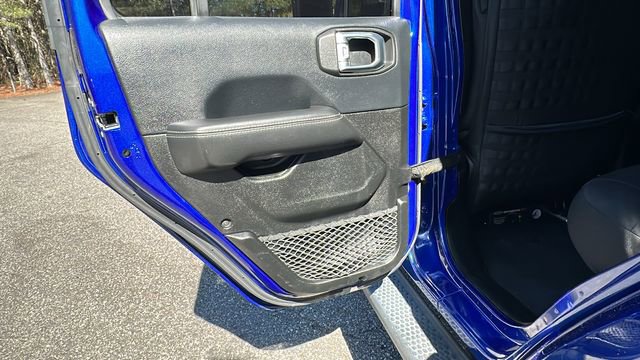 Used 2018 Jeep Wrangler Unlimited Sahara image 20