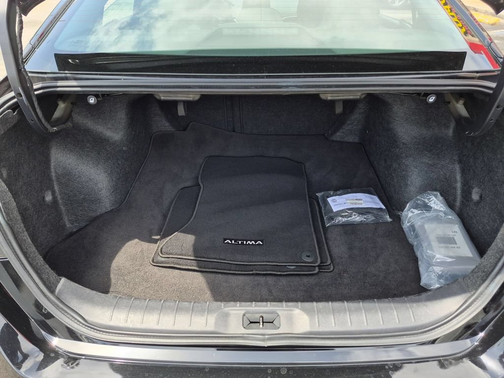 Used 2025 Nissan Altima 2.5 SV FWD image 27