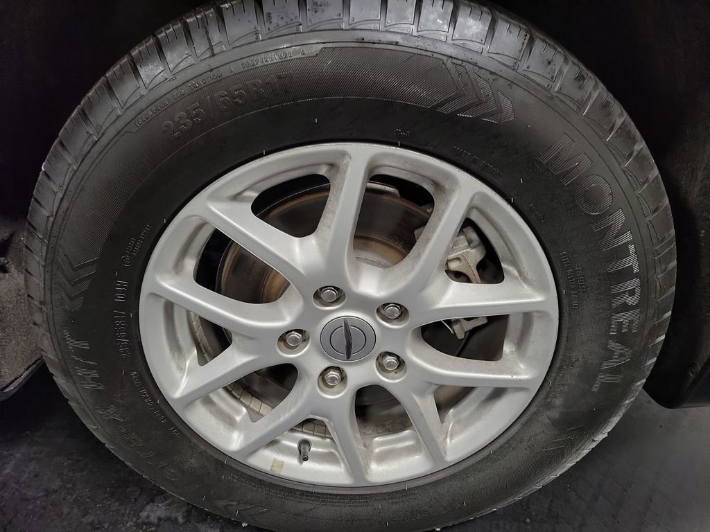 Used 2021 Chrysler Voyager Lxi image 10