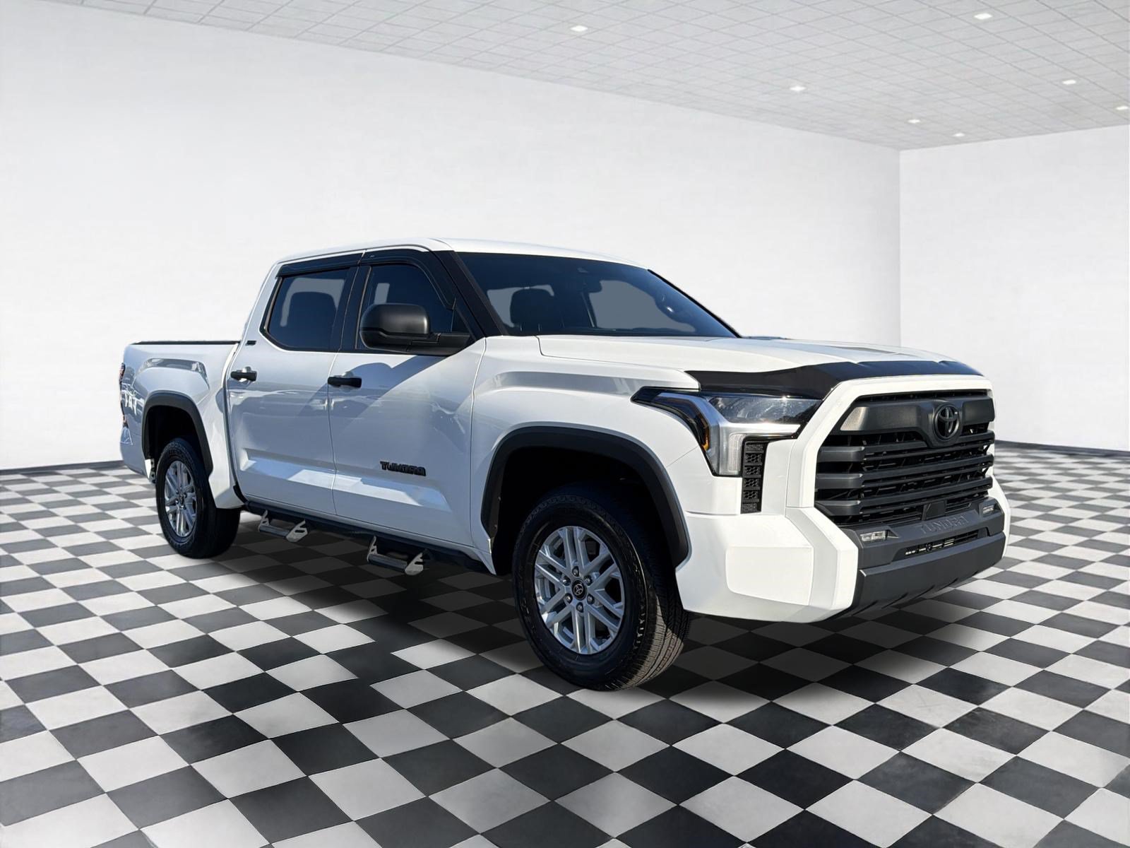 Used 2025 Toyota Tundra SR5 AWD/4WD image 6
