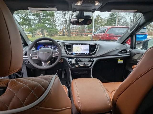 New 2026 Chrysler Pacifica Pinnacle AWD/4WD image 12