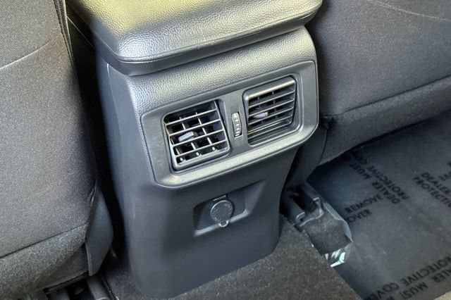Used 2023 Toyota RAV4 LE AWD/4WD image 14