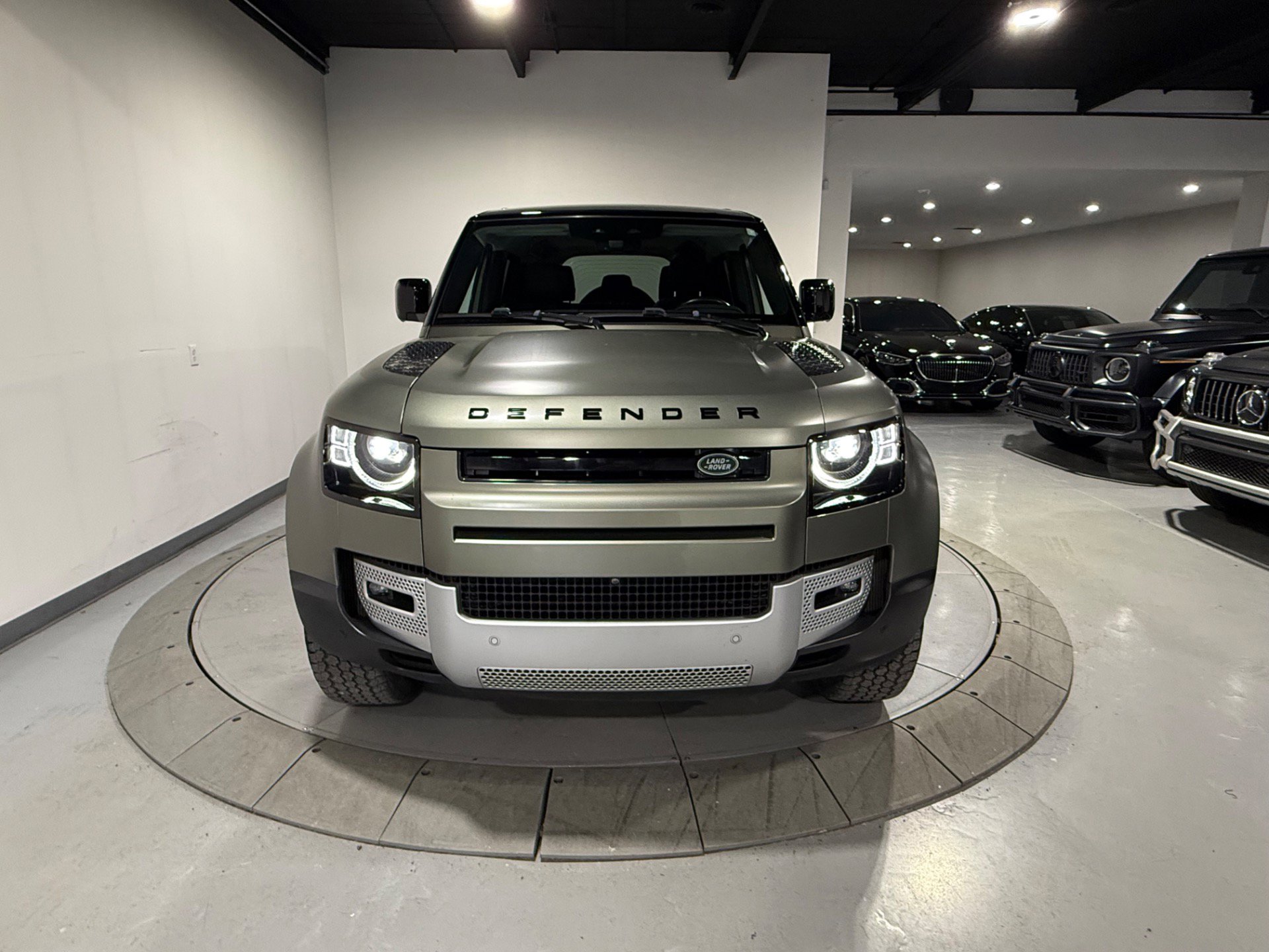 Used 2022 Land Rover Defender 110 S image 5