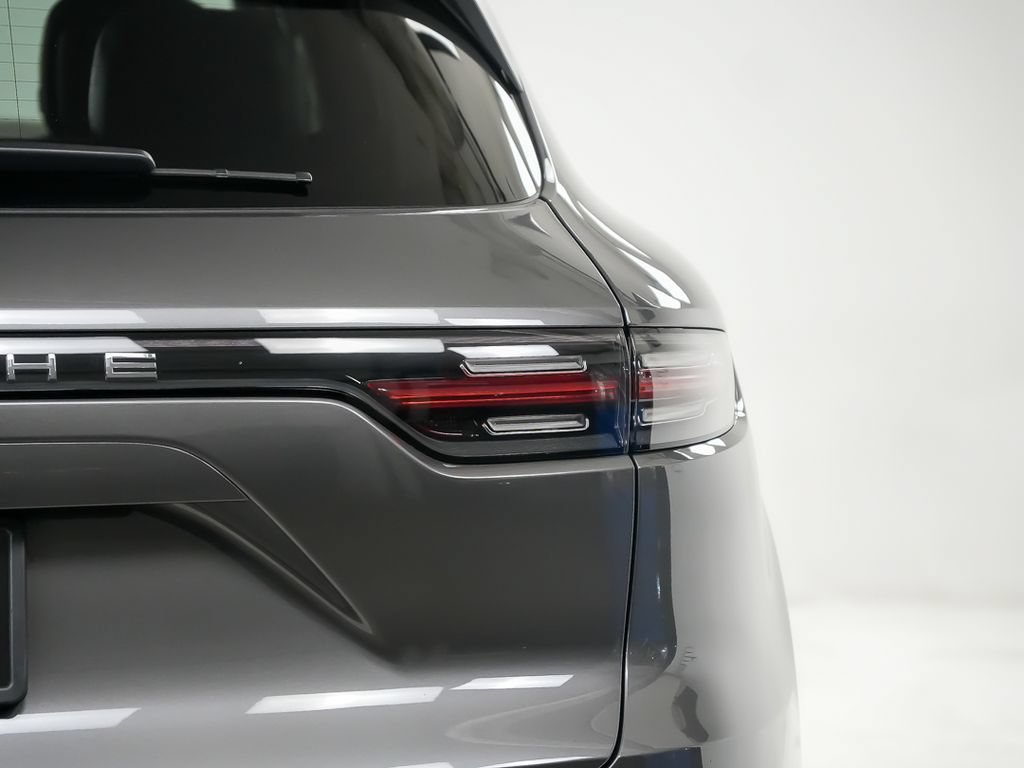 Certified 2022 Porsche Cayenne E-Hybrid AWD/4WD image 12