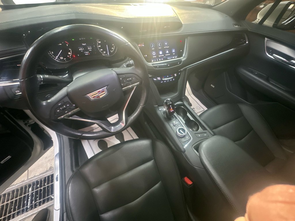 Used 2021 Cadillac XT6 Luxury image 32