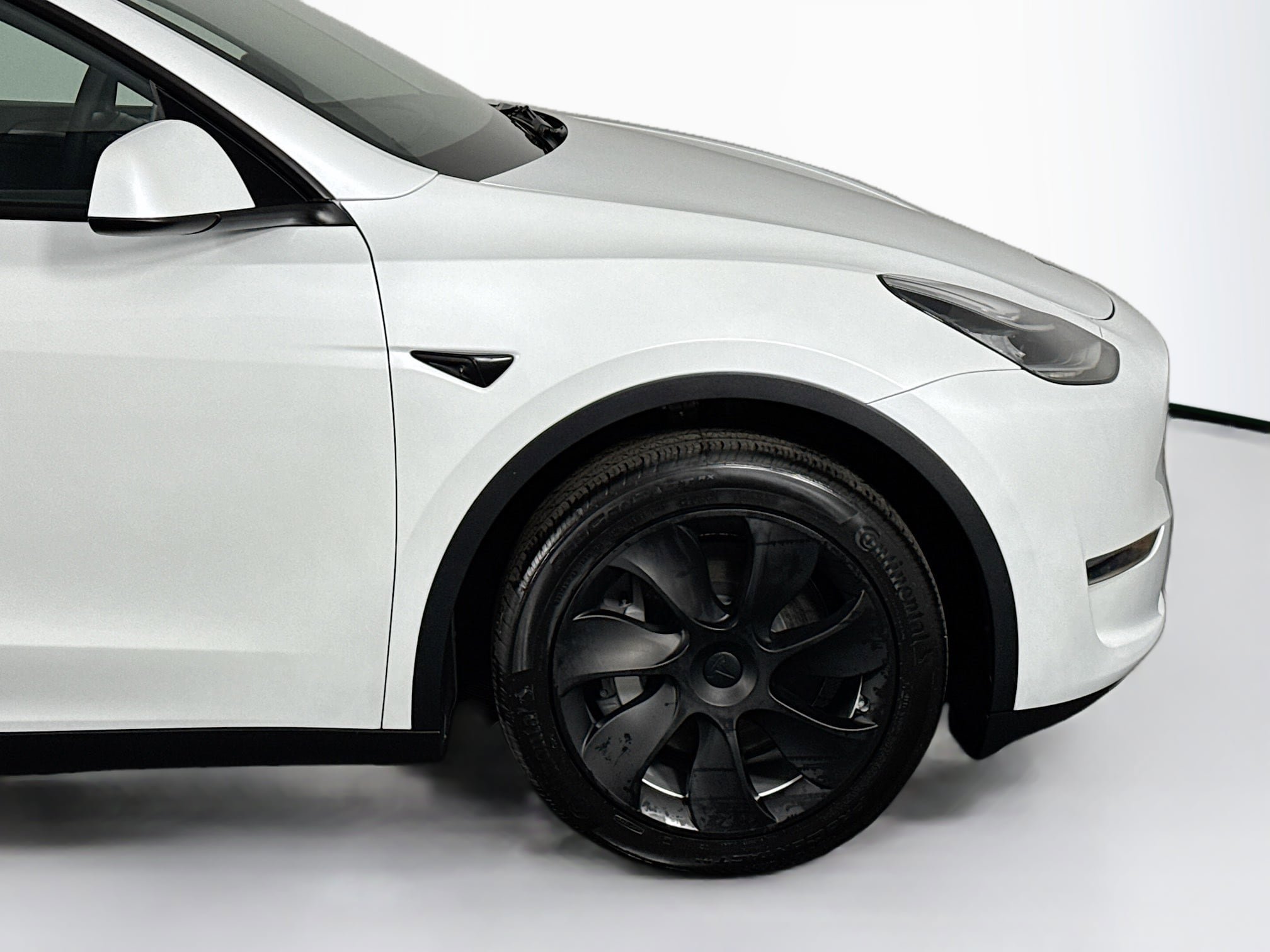 Used 2023 Tesla Model Y Long Range AWD/4WD image 42