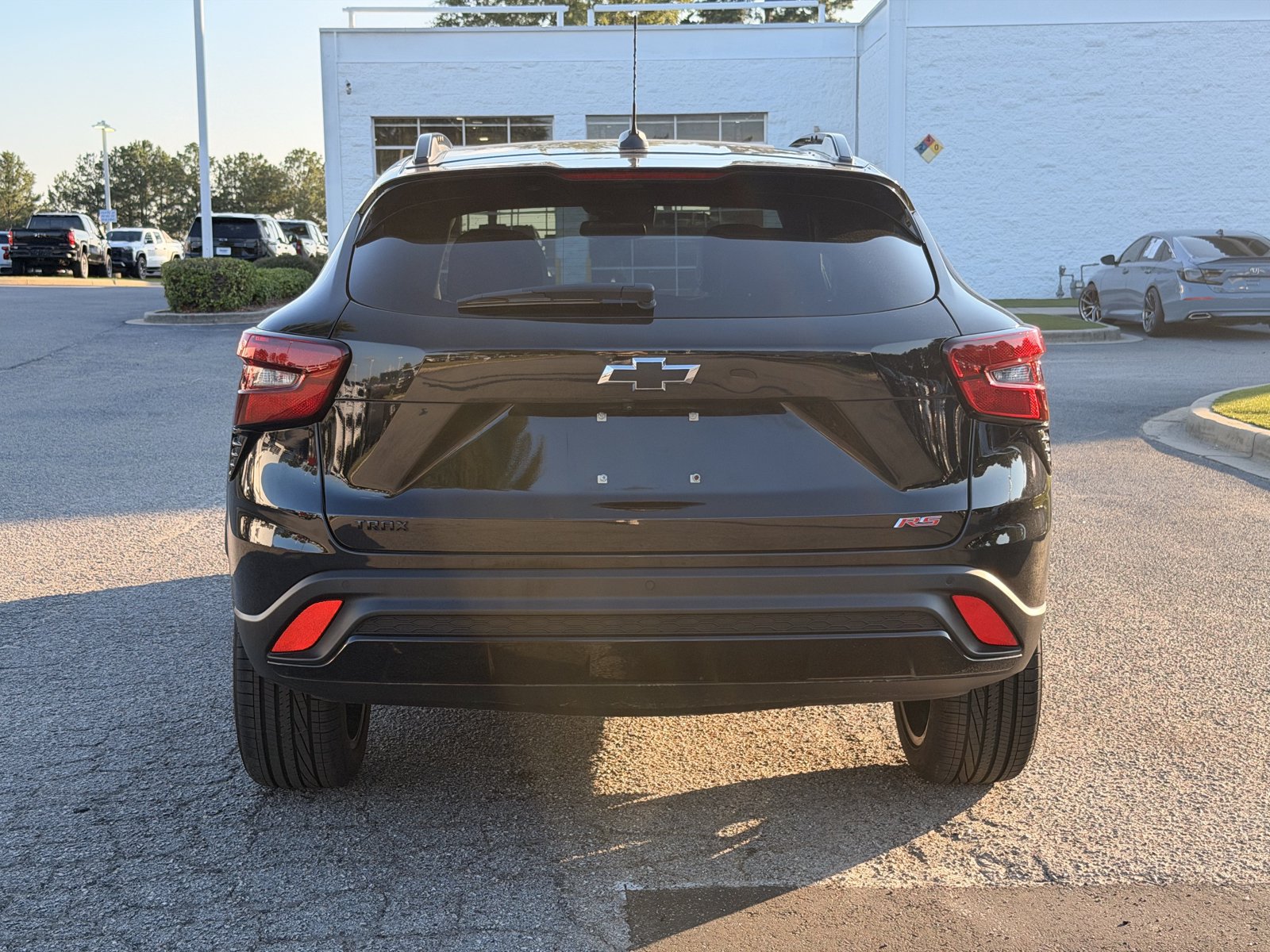Used 2025 Chevrolet Trax RS w/ Sunroof Package FWD image 11