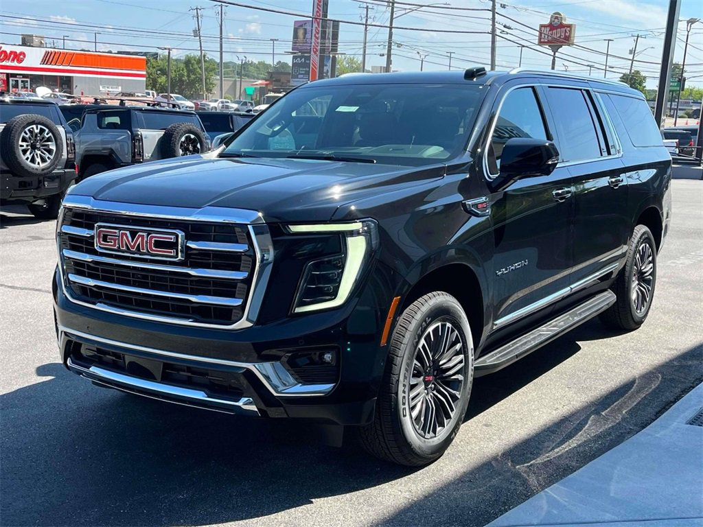 New 2025 GMC Yukon XL Elevation image 7