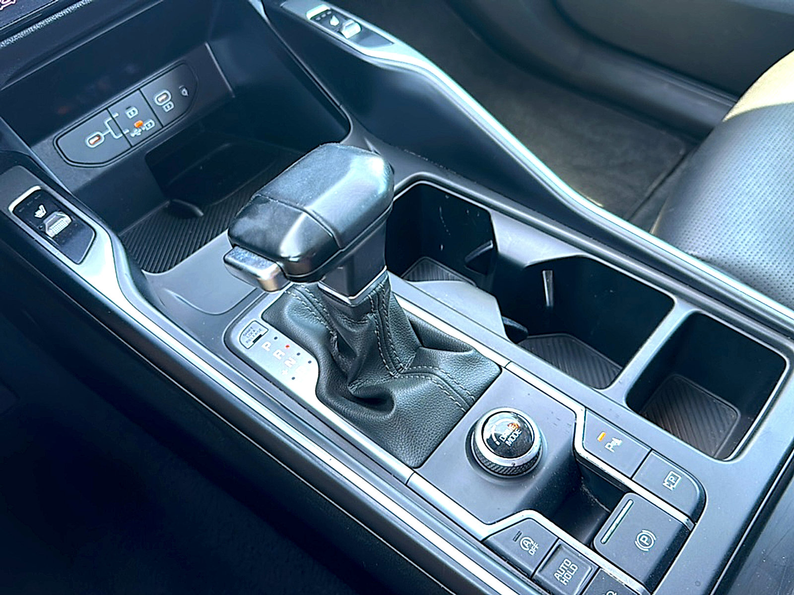 Used 2024 Kia Sorento S image 36