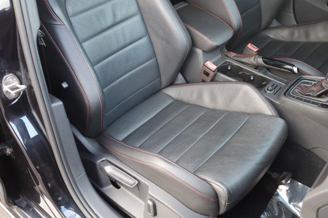 Used 2018 Volkswagen GTI SE w/ SE Leather Package FWD image 42