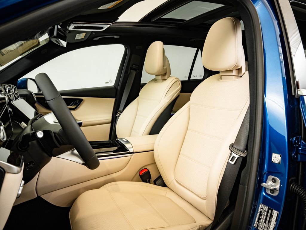 New 2026 Mercedes-Benz GLC 300 4MATIC image 23