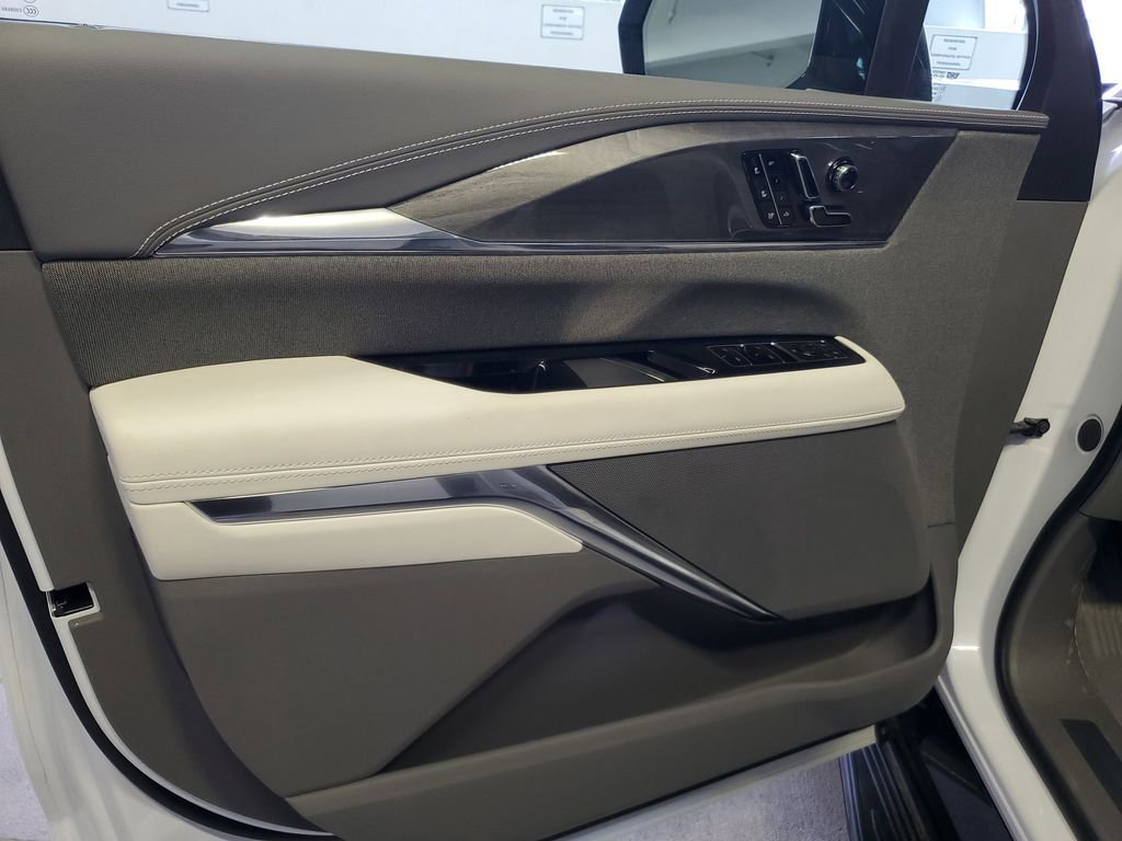 New 2026 Cadillac Escalade IQ Sport 1 w/ LPO, ONYX Package image 15